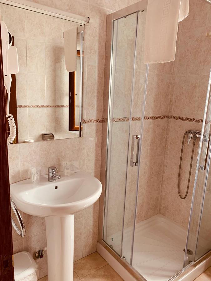 Hostal La Serna 호텔 포테스 외부 사진