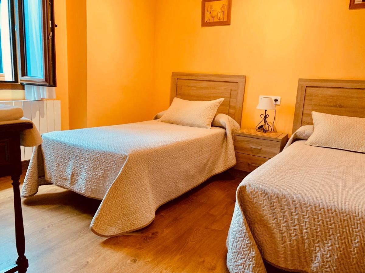 Hostal La Serna 호텔 포테스 외부 사진