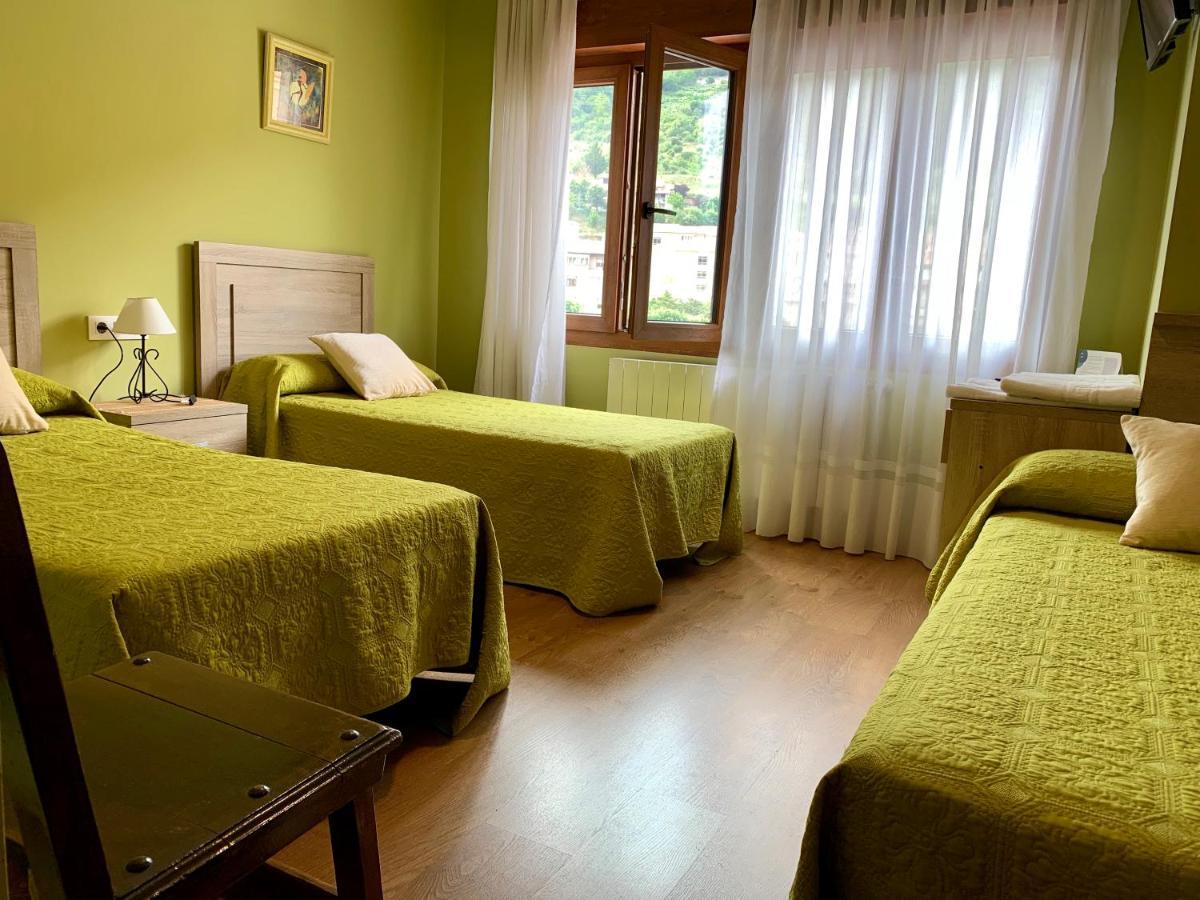 Hostal La Serna 호텔 포테스 외부 사진