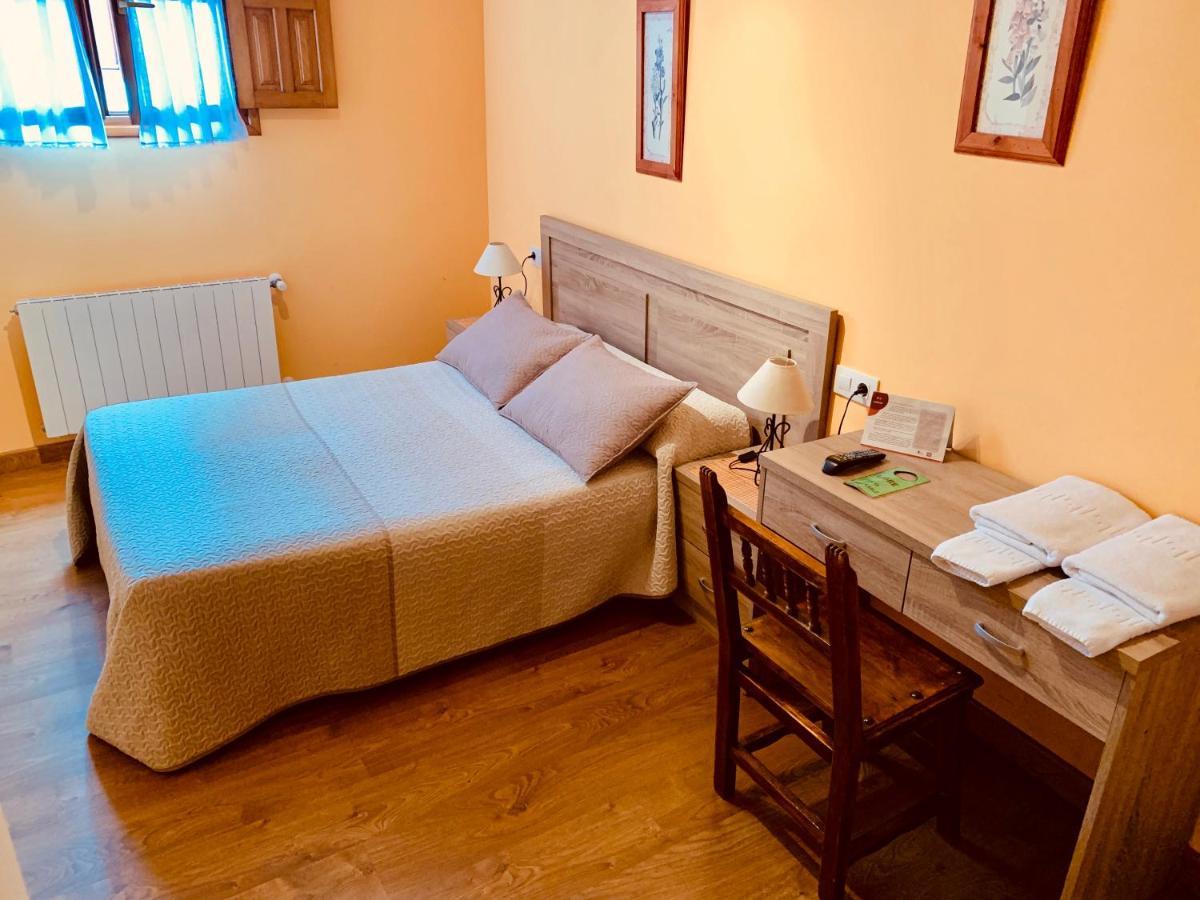 Hostal La Serna 호텔 포테스 외부 사진